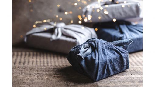 Unwrapping the Secrets to a Greener Christmas 